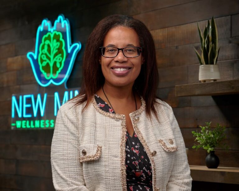 Dr Sonya Knight